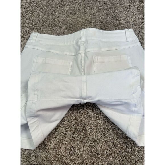 spanx women’s size large Stretch Twill Shorts, 6" pure white pull on slimming - Picture 7 of 15